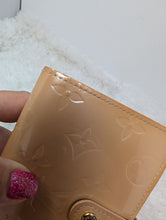 LOUIS VUITTON VEINNOIS COMPACT WALLET
