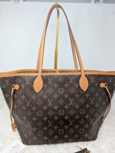 LOUIS VUITTON MONOGRAM NEVERFULL MM AND POUCH