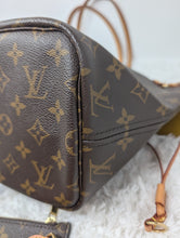 LOUIS VUITTON MONOGRAM NEVERFULL MM AND POUCH