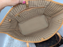 LOUIS VUITTON MONOGRAM NEVERFULL MM AND POUCH