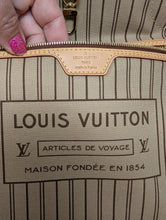 LOUIS VUITTON MONOGRAM NEVERFULL MM AND POUCH