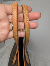 LOUIS VUITTON MONOGRAM NEVERFULL MM AND POUCH