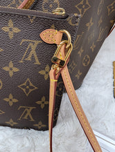 LOUIS VUITTON MONOGRAM NEVERFULL MM AND POUCH