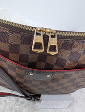 LOUIS VUITTON SOUTHBANK BESACE