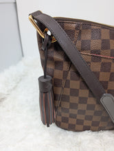LOUIS VUITTON SOUTHBANK BESACE