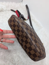 LOUIS VUITTON SOUTHBANK BESACE
