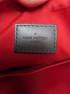 LOUIS VUITTON SOUTHBANK BESACE