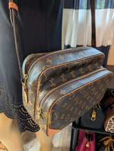 LOUIS VUITTON MONOGRAM NILE CROSSBODY, VERY EXCELLENT