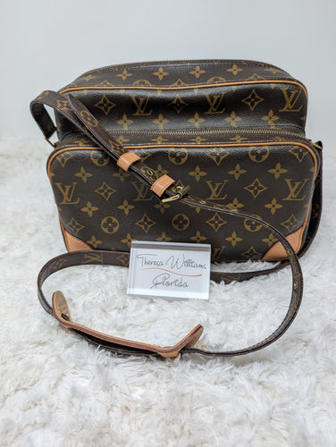 LOUIS VUITTON MONOGRAM NILE CROSSBODY, VERY EXCELLENT