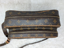 LOUIS VUITTON MONOGRAM NILE CROSSBODY, VERY EXCELLENT