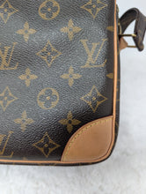 LOUIS VUITTON MONOGRAM NILE CROSSBODY, VERY EXCELLENT