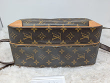 LOUIS VUITTON MONOGRAM NILE CROSSBODY, VERY EXCELLENT