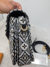 LOUIS VUITTON LIMITED EDITION 1854 COLLECTION METIS POCHETTE