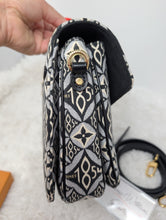 LOUIS VUITTON LIMITED EDITION 1854 COLLECTION METIS POCHETTE