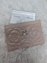 CHANEL CAMILIA CARD HOLDER, ROSE BEIGE