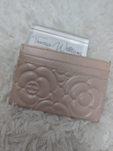 CHANEL CAMILIA CARD HOLDER, ROSE BEIGE