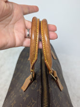 LOUIS VUITTON MONOGRAM SPEEDY 30