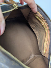 LOUIS VUITTON MONOGRAM SPEEDY 30