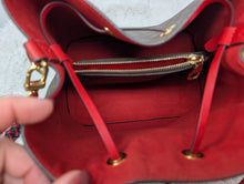 LOUIS VUITTON MONOGRAM RED NEONOE MM