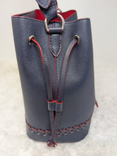 LOUIS VUITTON LOCKME BUCKET, MARINE ROUGE