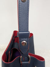 LOUIS VUITTON LOCKME BUCKET, MARINE ROUGE