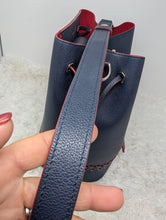 LOUIS VUITTON LOCKME BUCKET, MARINE ROUGE