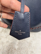 LOUIS VUITTON LOCKME BUCKET, MARINE ROUGE