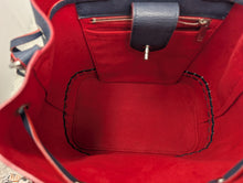 LOUIS VUITTON LOCKME BUCKET, MARINE ROUGE