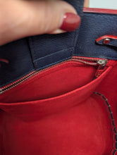 LOUIS VUITTON LOCKME BUCKET, MARINE ROUGE