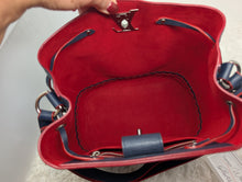 LOUIS VUITTON LOCKME BUCKET, MARINE ROUGE