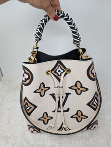 LOUIS VUITTON LIMITED EDITION WILD AT HEART NEONOE MM, LIKE NEW