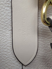 LOUIS VUITTON LIMITED EDITION WILD AT HEART NEONOE MM, LIKE NEW