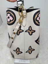LOUIS VUITTON LIMITED EDITION WILD AT HEART NEONOE MM, LIKE NEW