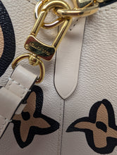 LOUIS VUITTON LIMITED EDITION WILD AT HEART NEONOE MM, LIKE NEW