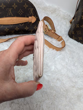 CHANEL CAMILIA CARD HOLDER, ROSE BEIGE