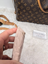 CHANEL CAMILIA CARD HOLDER, ROSE BEIGE