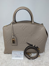 LOUIS VUITTON GRAND PALAIS, TURTLEDOVE