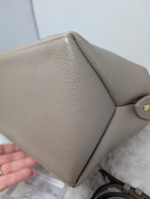 LOUIS VUITTON GRAND PALAIS, TURTLEDOVE