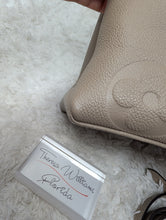 LOUIS VUITTON GRAND PALAIS, TURTLEDOVE