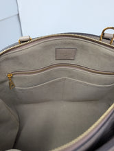 LOUIS VUITTON GRAND PALAIS, TURTLEDOVE