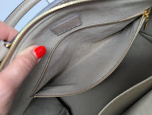 LOUIS VUITTON GRAND PALAIS, TURTLEDOVE