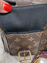 LOUIS VUITTON MANHATTAN MM