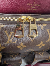 LOUIS VUITTON MANHATTAN MM