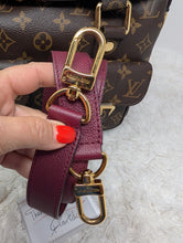 LOUIS VUITTON MANHATTAN MM