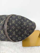 LOUIS VUITTON MINI LIN MANON