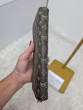 LOUIS VUITTON MINI LIN ZIPPY WALLET