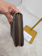 LOUIS VUITTON MINI LIN ZIPPY WALLET