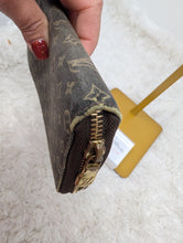 LOUIS VUITTON MINI LIN ZIPPY WALLET