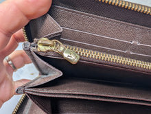 LOUIS VUITTON MINI LIN ZIPPY WALLET