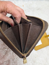 LOUIS VUITTON MINI LIN ZIPPY WALLET